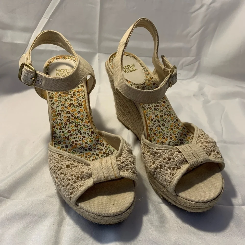 Hot Kiss Crochet Lace & Canvas Espadrilles
